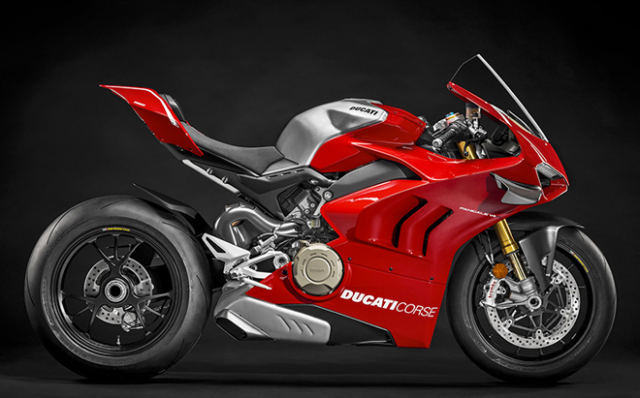 Ducati Panigale V4 R va Kawasaki Ninja ZX10RR 2021 tren ban can thong so - 6