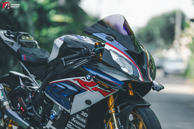 BMW S1000RR don xuan voi bo canh gio doc dao - 5
