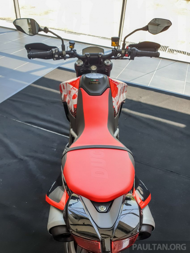 Ducati Hypermotard 950 RVE 2021 ra mat voi gia hon 450 trieu dong - 16
