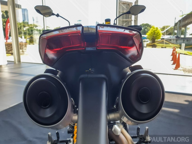 Ducati Hypermotard 950 RVE 2021 ra mat voi gia hon 450 trieu dong - 18