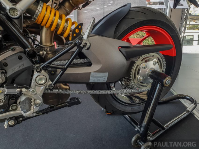 Ducati Hypermotard 950 RVE 2021 ra mat voi gia hon 450 trieu dong - 20