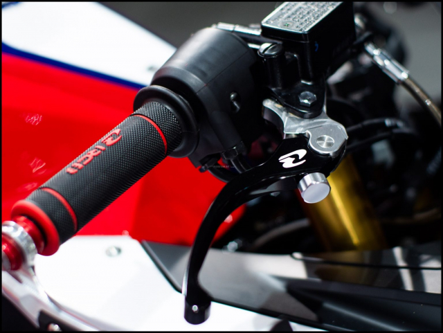 Can canh hai chiec CBR150R 2021 do chinh hang tu Honda - 9