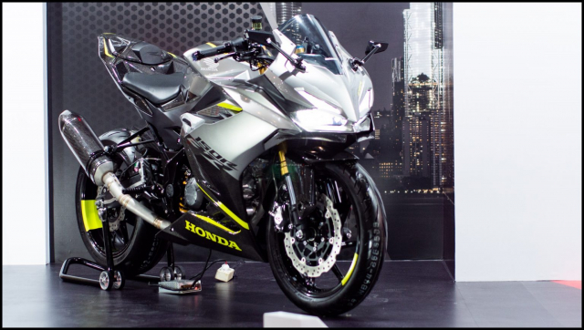 Can canh hai chiec CBR150R 2021 do chinh hang tu Honda - 17
