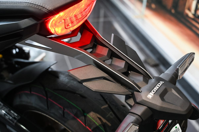 Honda CB650R 2021 Danh gia thuc te nhung thay doi tren xe - 5