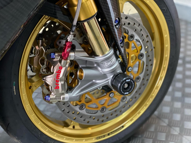 Yamaha R1M do dep rang ngoi ma khong choi loa - 5