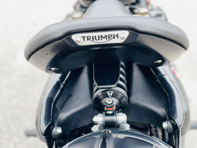 Triumph BOBBER Black 2019 Xe Moi Dep - 2