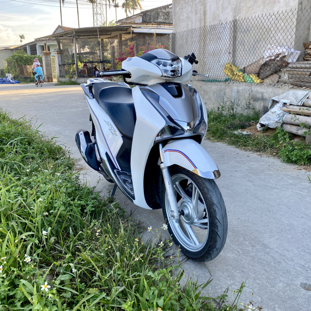 Ban xe SH125i Trang 69tr odo 11500km - 7