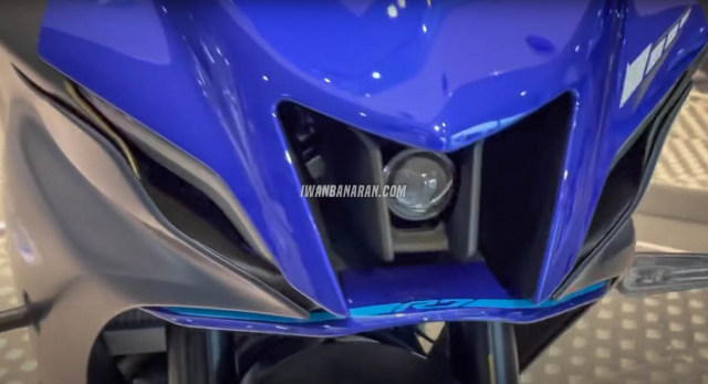Bi an ve lo thong gio phia truoc cua Yamaha R7 da duoc he lo - 9