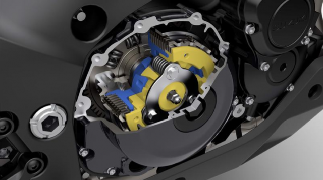 Suzuki GSXS1000 2021 va Yamaha MT10 tren ban can thong so - 5