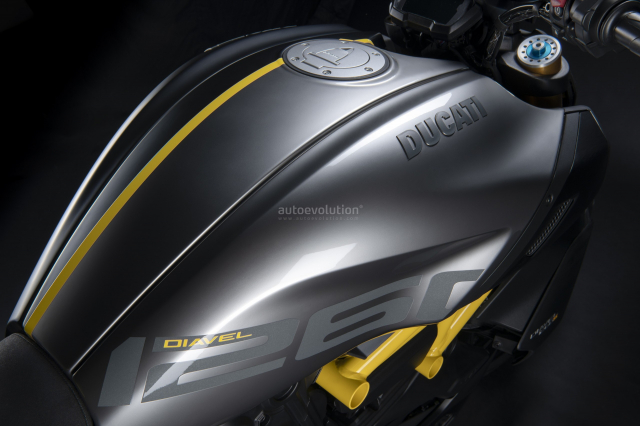 Ducati cong bo phien ban dac biet Diavel 1260 S Black and Steel 2022 - 16