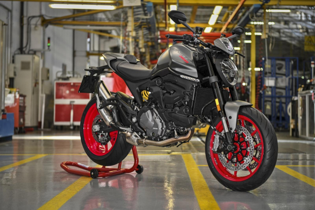 Ducati Monster 2021 hoan toan moi ra mat tai Nhat Ban - 3