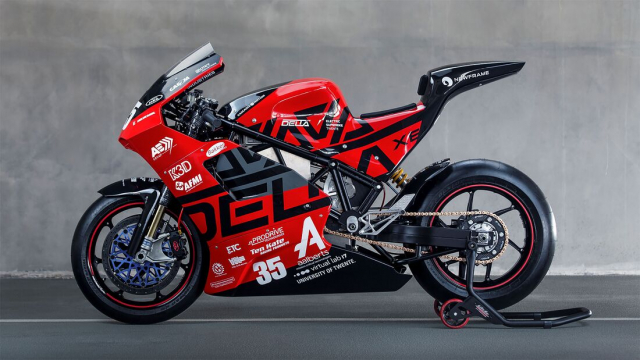 Electric Superbike DeltaXE ra doi tu tay cac sinh vien nuoc ngoai - 3
