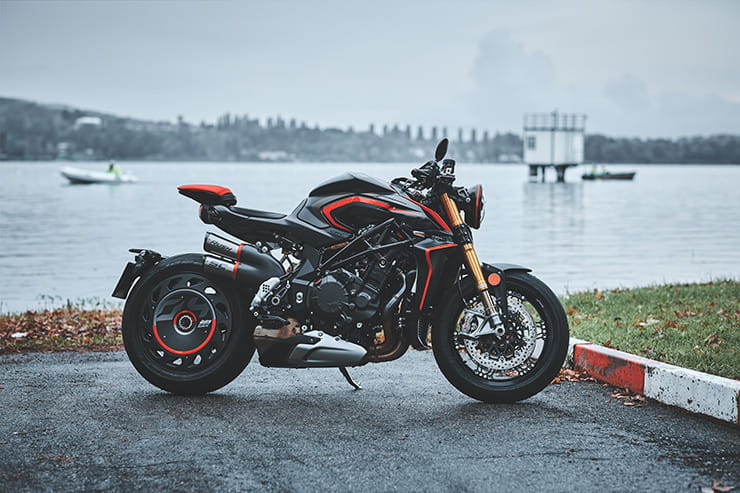 MV Agusta 550 se di kem voi tinh nang gi - 3