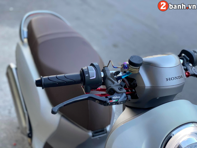 Scoopy 2021 do het bai voi dien mao cuc gat