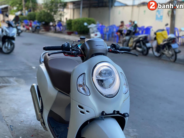 Scoopy 2021 do het bai voi dien mao cuc gat - 17