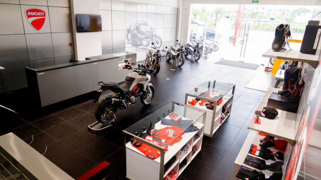 Ducati Viet Nam khai truong showroom moi tai Ha Noi - 6