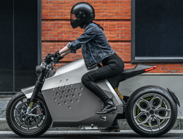 Davinci gioi thieu xe dien DC100 va DC Classic co gia cao hon ca Superbike - 3