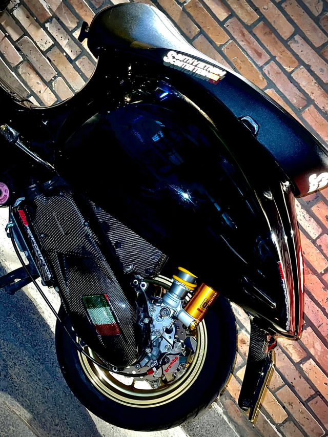 Vespa Sprint do nhu sieu xe khoe dang trong bong dem - 10