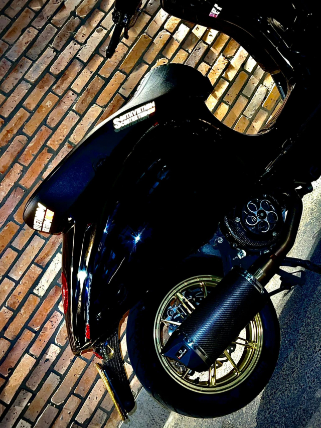 Vespa Sprint do nhu sieu xe khoe dang trong bong dem - 11