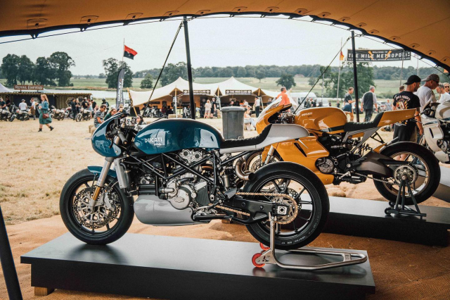 Ducati Monster 1200 lot xac cuc ngau theo phong cach Cafe Racer - 5