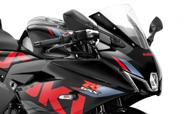 Suzuki GSXR150 2022 dot ngot xuat hien khieu khich R15V4 - 3