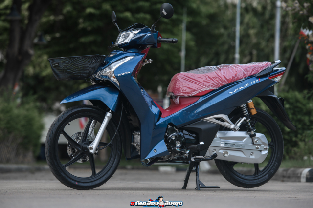 Wave 125 do day nong bong khi de lo mot loat do choi dinh - 16