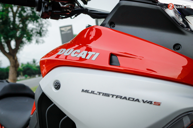 Can canh Ducati Multistrada V4S vua ra mat tai Viet Nam - 5