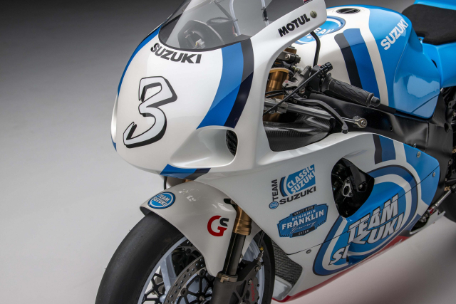 Chiem nguong Suzuki GSXR750 SRAD do cua Team Classic Suzuki