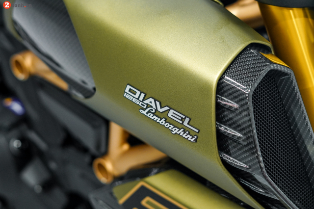 Ducati Diavel 1260 Lamborghini dau tien ve tai Viet Nam - 5