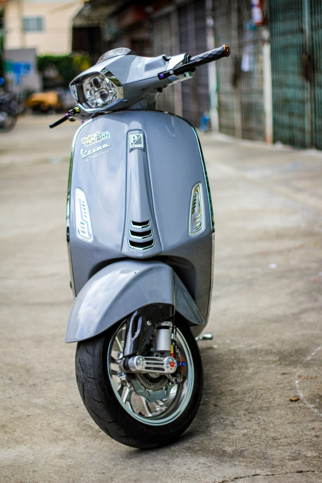 Vespa Sprint so huu hang loat trang suc cao cap gay me nguoi doc - 28