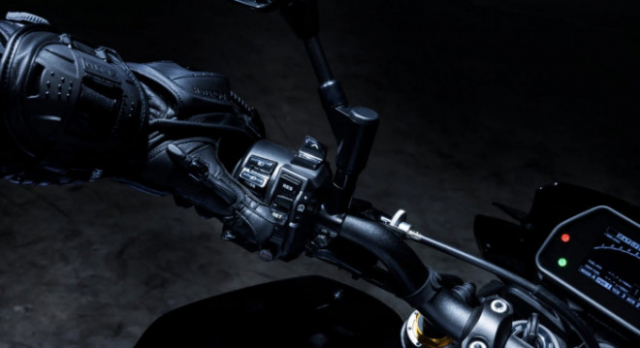 Yamaha MT10 SP 2022 trinh lang thong so sanh ngang Superbike R1M - 9
