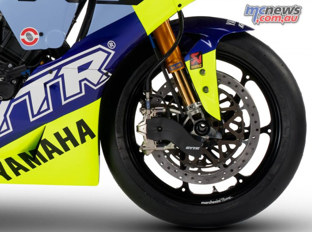 Yamaha R1 GYTR VR46 Tribute trinh lang tam biet Valetino Rossi - 6
