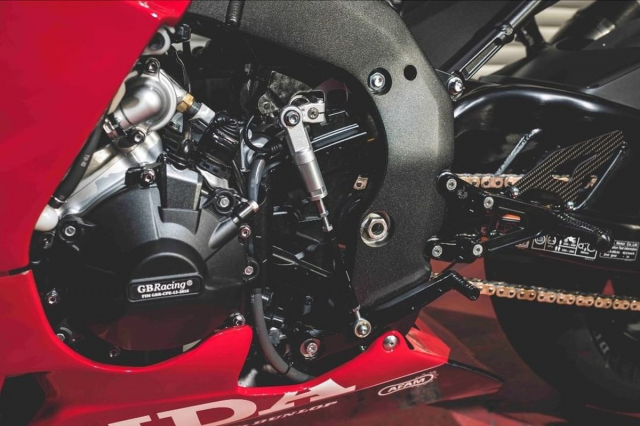 Honda CBR1000RRR SPA 100 phien ban dac biet lo dien - 5