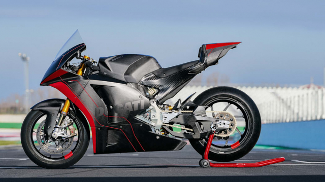 Lo dien nguyen mau Ducati V21L MotoE san sang tham du MotoGP 2023 - 7