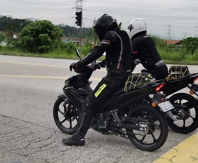 Yamaha LC135 V8 bat ngo lo anh nong an chua vo so nghi van bi hiem - 5