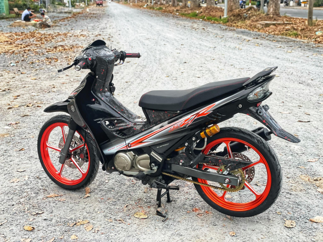 Yaz 125 do sieu ngau voi carbon dung nham day doc la - 13