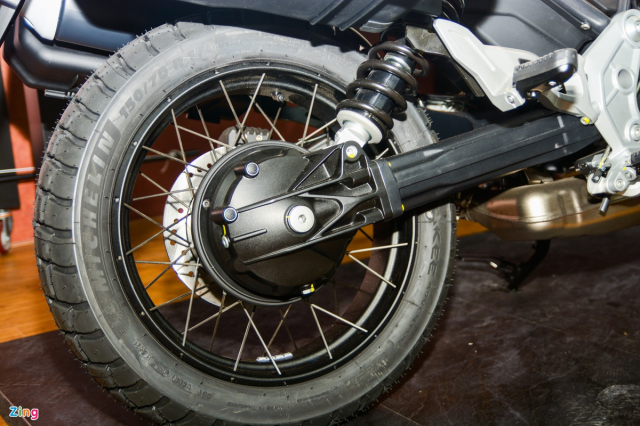 Can canh Moto Guzzi V85 TT vua ra mat tai Viet Nam - 11