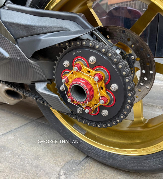 Ducati Panigale 899 do an tuong voi option cao cap - 7