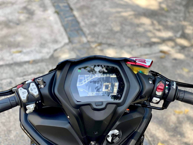 Exciter 155 sieu pham so huu dan Brembo ca tram trieu - 4