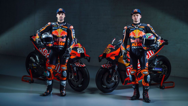 KTM Red Bull Team trinh lang truoc mua giai MotoGP 2022 - 9