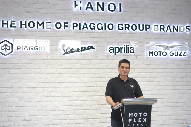 Piaggio Viet Nam tiep tuc khai truong showroom Motoplex o Ha Noi - 7