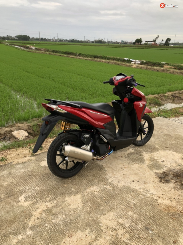 Vario do khien anh em dam say voi ve ngoai nong bong va goi cam - 15