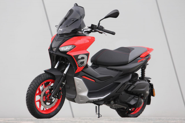 Aprilia SR GT 200 vua trinh lang tai thi truong Chau A - 5