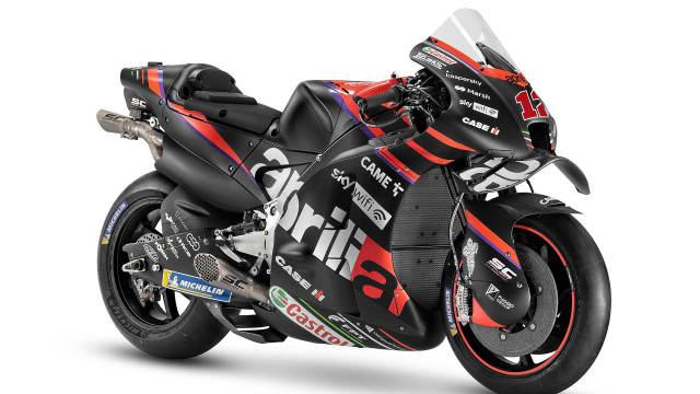 Doi dua Aprilia Racing RSGP ra mat MotoGP 2022 - 5