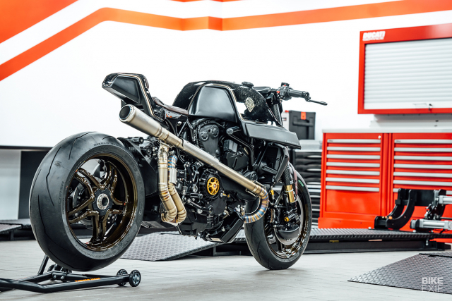 Ducati Monster do phong cach an tuong den tu Rough Crafts - 5