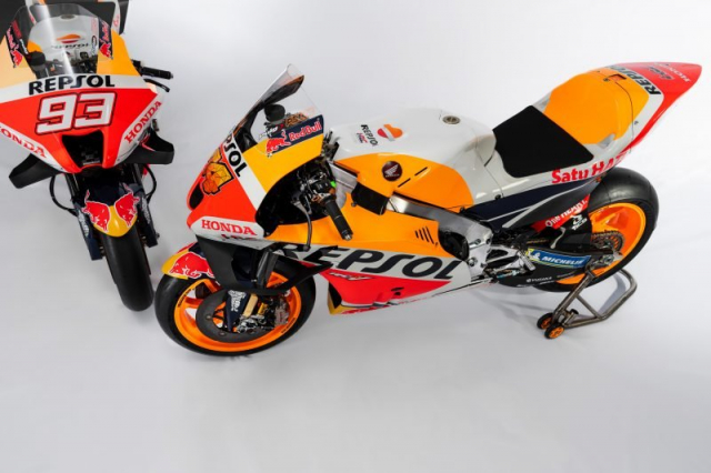 Doi dua Repsol Honda MotoGP 2022 lo dien voi ngoai hinh hoan toan moi - 11