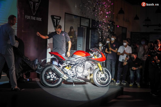 Triumph tiger sport 660 và speed triple 1200 rr chính thức ra mắt thị trường việt nam