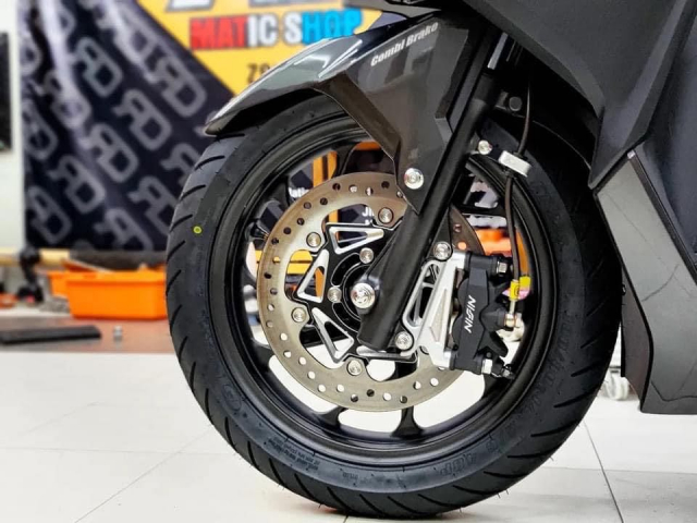 Vario 160 2022 ngay lap tuc duoc nang tam dang cap voi dan trang bi Chau Au - 7