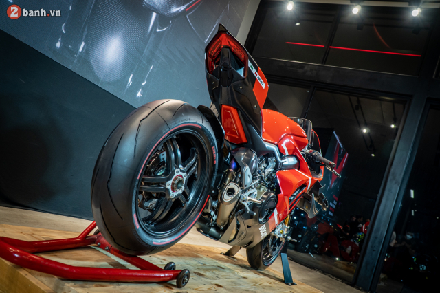 Can canh Ducati Superleggera V4 dat nhat va duy nhat cua doanh nhan Minh Nhua - 35