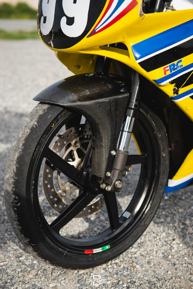 Honda NSR150 lot xac hoan toan sau cu chuyen minh ngoan muc - 11
